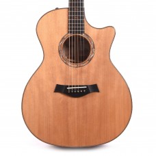 Taylor Custom #2 Grand Auditorium - Torrefied Sitka Spruce And Quilted Big Leaf Maple - Includes Taylor Deluxe Hardshell Brown (LIMITED EDITION OF 25 made )
