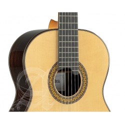 Alhambra 825 Classic Guitar 11P - Natural