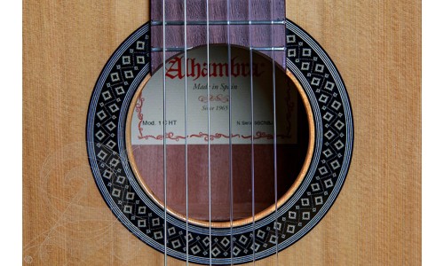 Alhambra 799 Classic guitar 1 C HT (Hybrid Terra) - Natural