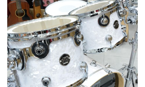 DW Drums DW-PER-WHT.M-7 Performance Series 7-Piece Shell Pack - White Marine Pearl