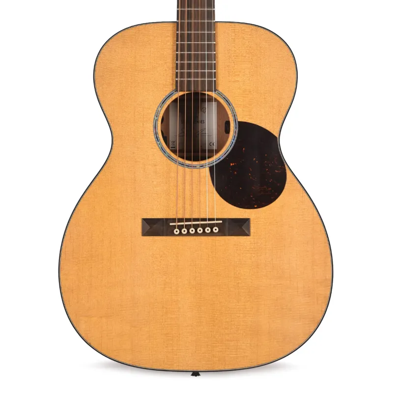 Martin 000-10E Shawn Mendes Signature Edition Acoustic-Electric Guitar - Satin Martin 000-10E Shawn Mendes Signature Edition Acoustic-Electric Guitar - Satin