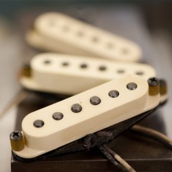 Seymour Duncan 11028-01 Antiquity Strat Texas Hot 50s Stratocaster Pickups