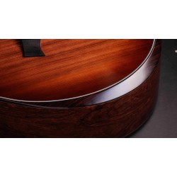 Taylor Custom #32 Grand Auditorium - Sinker Redwood And Honduran Rosewood