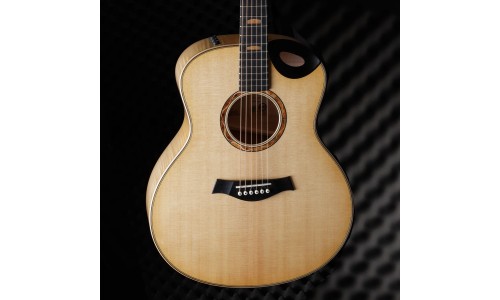 Taylor Custom #32 Grand Auditorium - Sinker Redwood And Honduran Rosewood - Natural