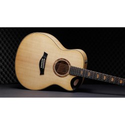 Taylor Custom #32 Grand Auditorium - Sinker Redwood And Honduran Rosewood - Natural