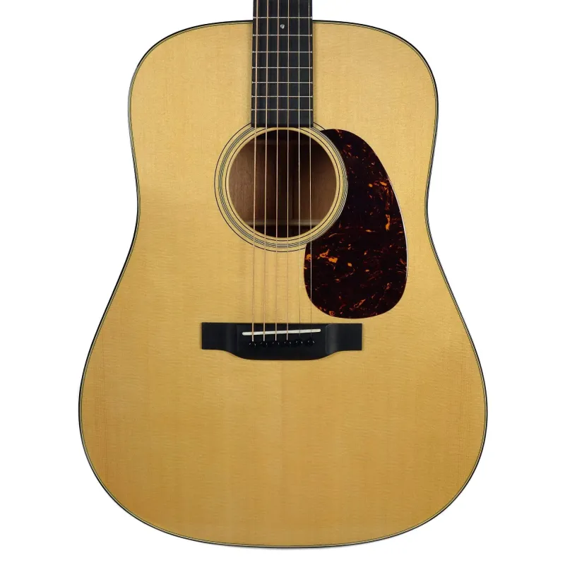Martin Guitar D18 Standard Dreadnought - Natural Martin Guitar D18 Standard Dreadnought - Natural