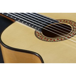 Alhambra 370 Flamenco Mengual & Margarit Flamenca Cypress Signature guitars - Solid German Spruce with tap plate And Solid Cypress