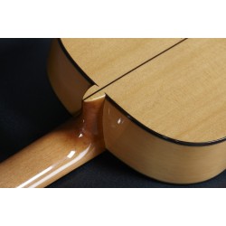 Alhambra 370 Flamenco Mengual & Margarit Flamenca Cypress Signature guitars - Solid German Spruce with tap plate And Solid Cypress